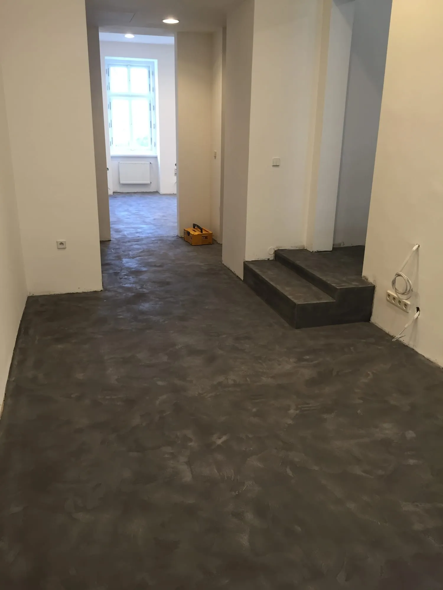 Lité a renovované podlahy · Praha